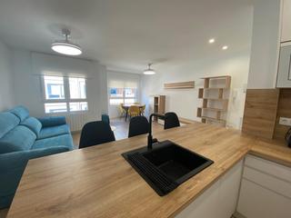 Location Appartement  Calle juan sebastián elcano. Vivienda a estrenar. zona centro - feria