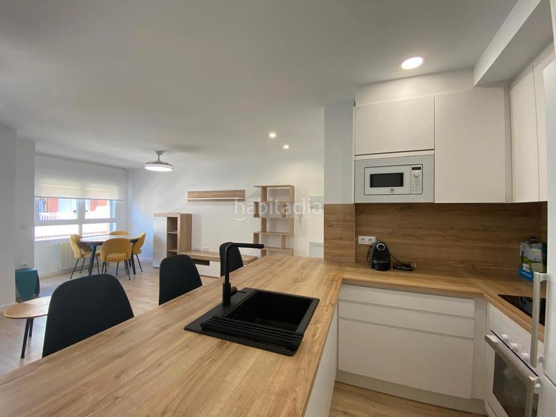 Foto 29ad6b20-f191-48d2-ad0d-43fb02a80cb1. Rent flat with heating in Feria Albacete