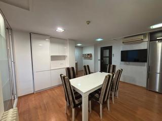 Location Appartement  Calle teodoro camino. Vivienda en pleno centro con plaza de garaje
