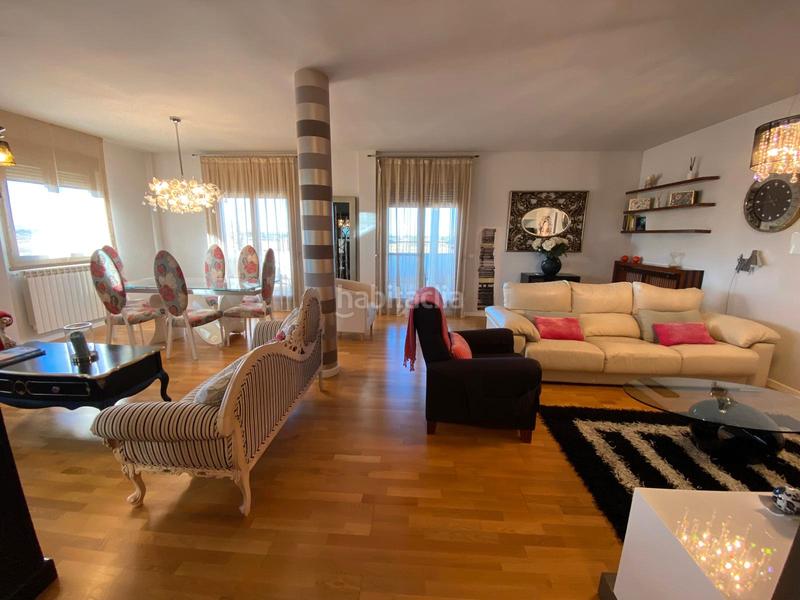 Foto 944d68b9-74b8-4f54-b7d5-d1daefbd5914. Rent penthouse with heating parking pool in Universidad Albacete