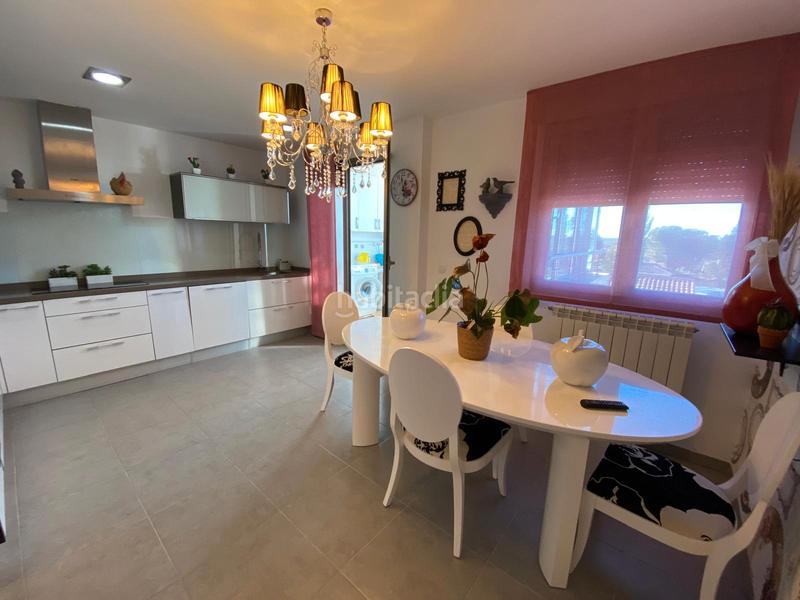 Foto fdcde397-703a-404d-bcc2-fe516f904bfd. Rent penthouse with heating parking pool in Universidad Albacete