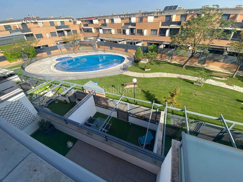 Foto 3afc0655-6e5f-4117-980f-5b4a475596a0. Casa adossada amb calefacció aparcament piscina a Albacete