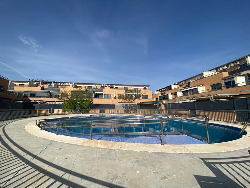 Foto 6299a9bd-ab48-4d04-84b2-c0589b3d867f. Casa adossada amb calefacció aparcament piscina a Albacete