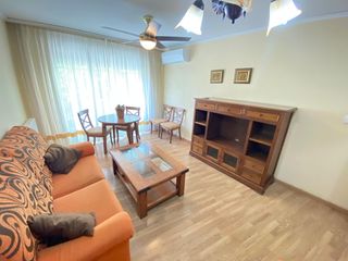 Miete Appartement  Calle gaona. Apartamento zona centro con plaza de garaje