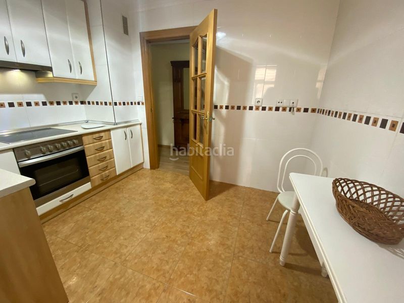 Foto 6dafa9a5-9275-46c5-9d0a-2fd08a4313f8. Apartament amb calefacció aparcament a Centro Albacete
