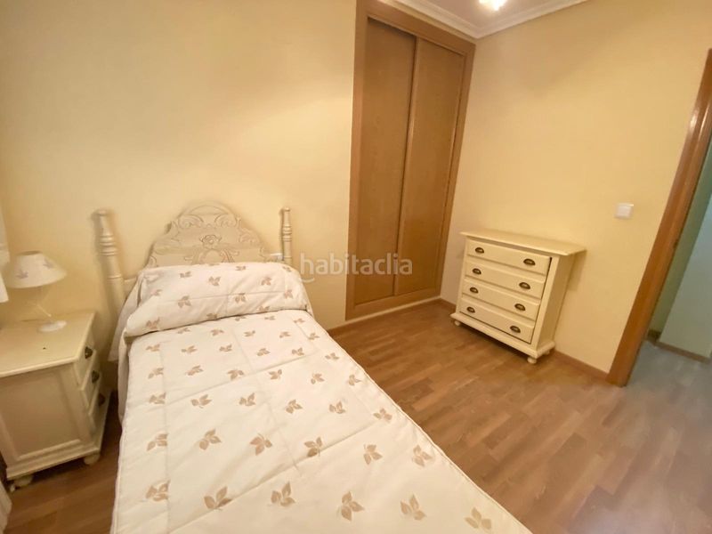 Foto 8da4c122-947e-467d-8a31-617ebdf99b7b. Apartament amb calefacció aparcament a Centro Albacete