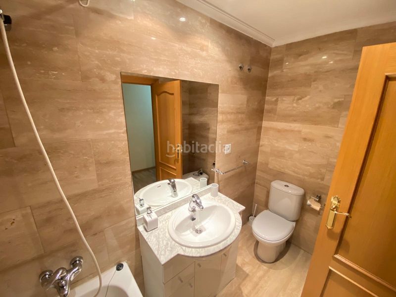 Foto c2a8b7a8-9510-444c-8d48-711c96da0d6a. Apartament amb calefacció aparcament a Centro Albacete