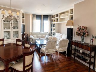 Location Appartement  Calle teodoro camino. Vivienda zona centro con garaje