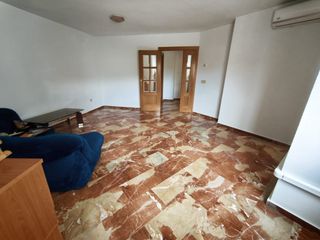 Affitto Piccolo appartamento  Avenida isabel la católica. Apartamento junto al ayuntamiento