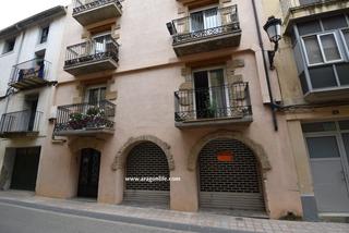 tico  Calle virgen del portal. Excepcional piso de 120m2 tiles, en maella