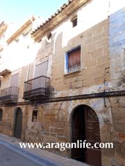 Casa a Calle baja 23. Casa señorial a restaurar