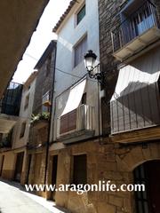 Casa a Calle mayor 46. Casa de 169m2 en c/ mayor 46. maella. 44.000€