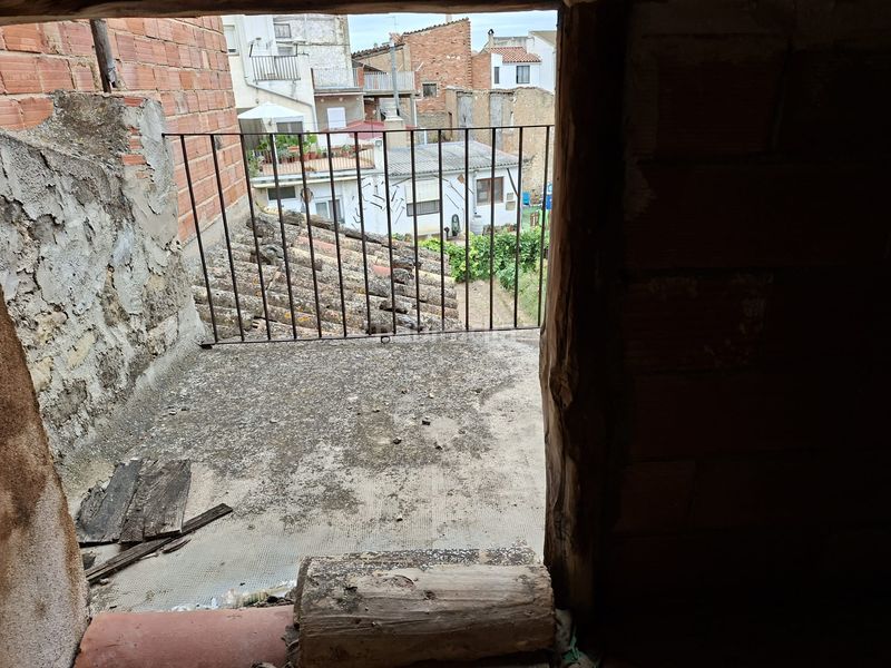 Foto cbec5fce-21f3-4959-ad96-a10bf0ba2785. Casa a calle bermúdez de castro 28 a Maella