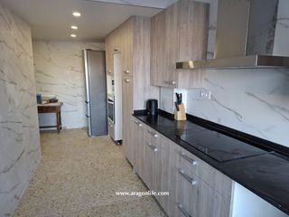 Piso en Calle gum� 32. Piso de 124m2 en calle gum�. caspe. 115.000�