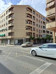 Appartement  Calle isabel la católica 1. Piso de 103m2. impecable. caspe. 97.000€