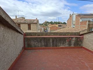 Maison  Avenida de aragón 71. Casa de 87m2 + 25m2 de terraza. maella. 38.000€