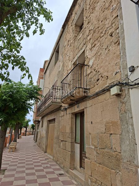 Foto f9b2e81e-c5fc-40eb-b14d-4fd552a9ff5b. Casa a avenida de aragón 71 a Maella