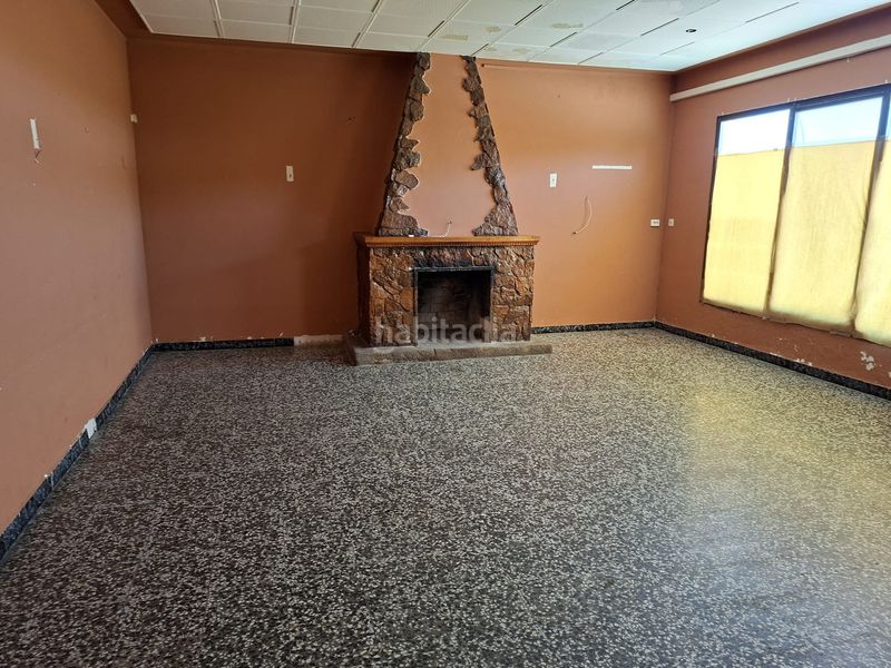 Foto a8493a8f-857d-4916-8fbb-6b0844fb2719. Local comercial a avenida caspe 9 a Maella