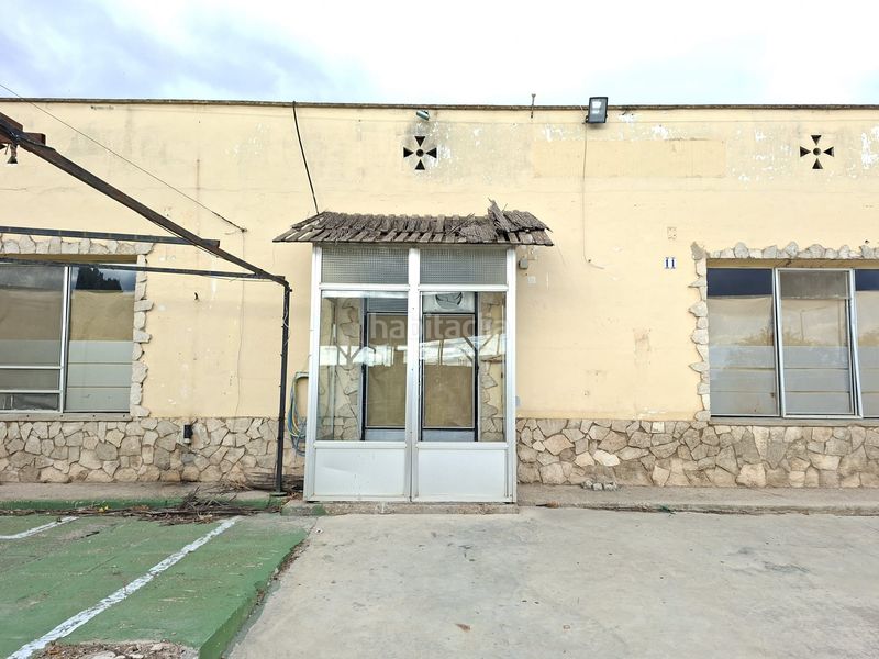 Foto c8d3d04e-97cd-4819-9c35-b45579e30d96. Local comercial a avenida caspe 9 a Maella