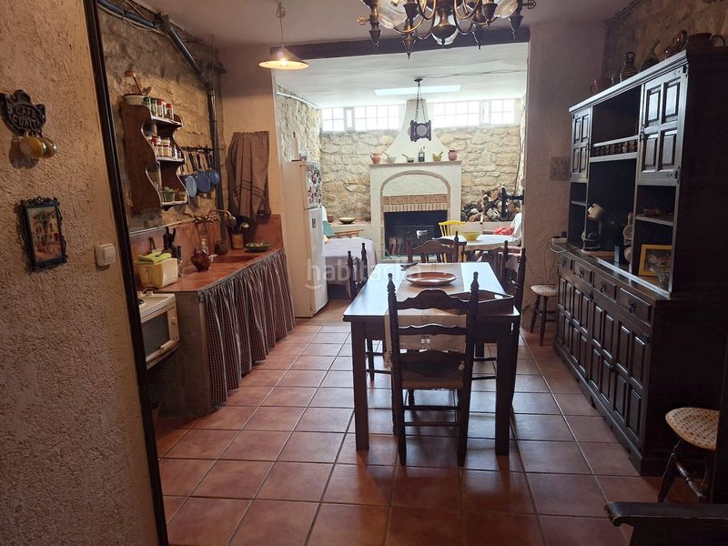 Foto dbf7dd1d-ee48-45b5-922a-f2b7a1be8fd2. Casa amb xemeneia a Maella