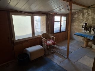 Casa en Calle baja 103. Casa de 192m2. maella. 45.000�