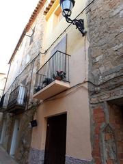 Casa  Calle moleta. Casa de las de antes, cerca de todos los servicios