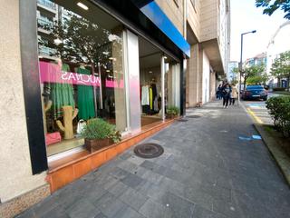 Local Comercial  Ra anxeriz. Local acondicionado con amplio escaparate