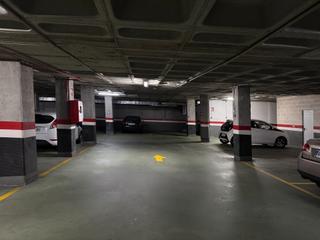 Parking coche  Avenida barcelona. Plazas de garaje, una con trastero