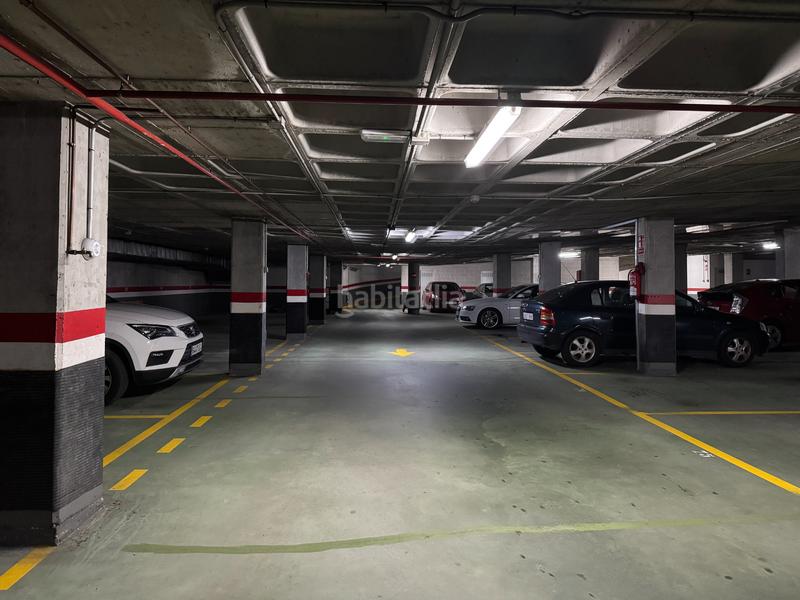 Foto df2e7027-0704-4e5f-a7fe-ce3adcffb50e. Parking voiture dans Campus Sur - Santa Marta Santiago de Compostela