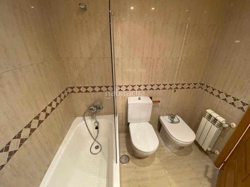 Foto 915020fe-341e-4c4d-87dd-90ae3515530c. Pis amb calefacció aparcament a Teo