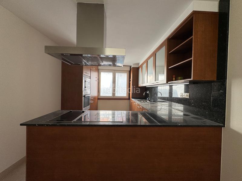 Foto ccb400c6-c8b2-498f-af96-98955f056aca. Semi detached house in Ciudad Vieja Coruña (A)