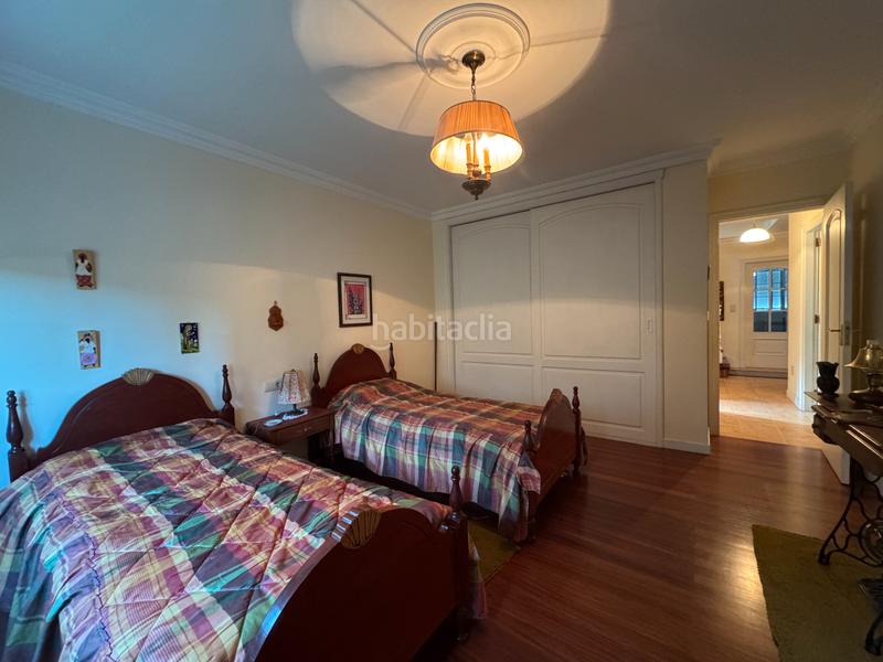 Foto a2a14fb2-ba22-49da-86b9-877f0d809f5e. Chalet mit heizung parking in Parroquias de Santiago Santiago de Compostela