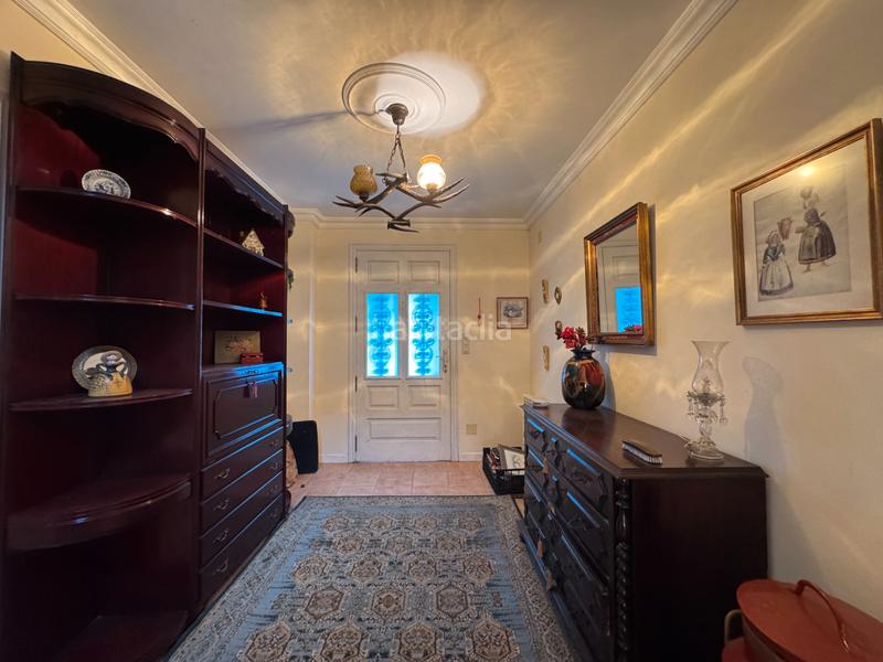 Foto b1e15975-3d6d-457c-8220-f89ffb478346. Chalet mit heizung parking in Parroquias de Santiago Santiago de Compostela