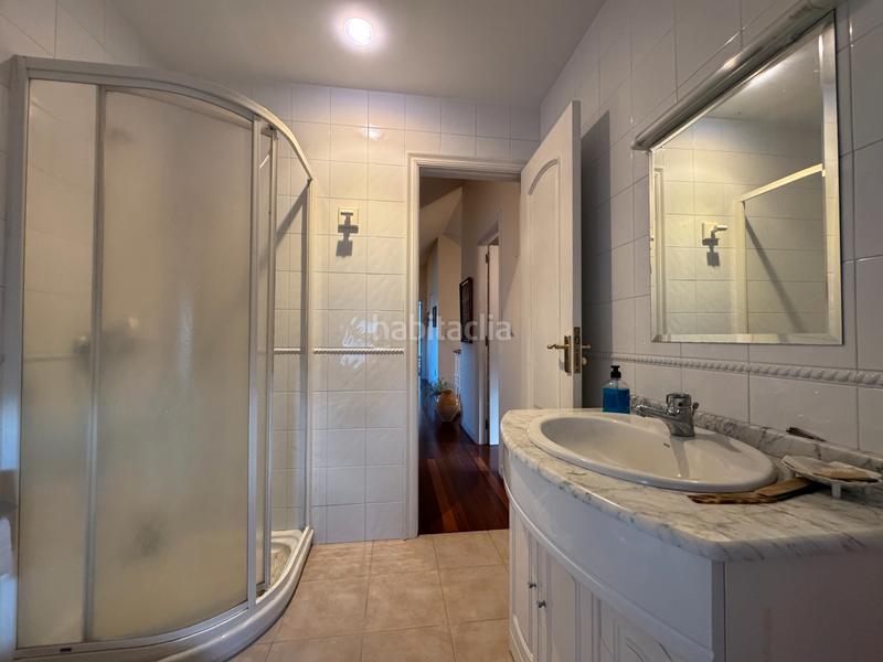 Foto ec38bb18-c478-4abd-aa40-3e8ed51913b8. Chalet mit heizung parking in Parroquias de Santiago Santiago de Compostela