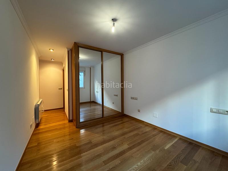 Foto f2cdd7fd-8ca6-434c-a87c-d4b23dc52056. Affitto appartamento con riscaldamento parcheggio in Santiago de Compostela
