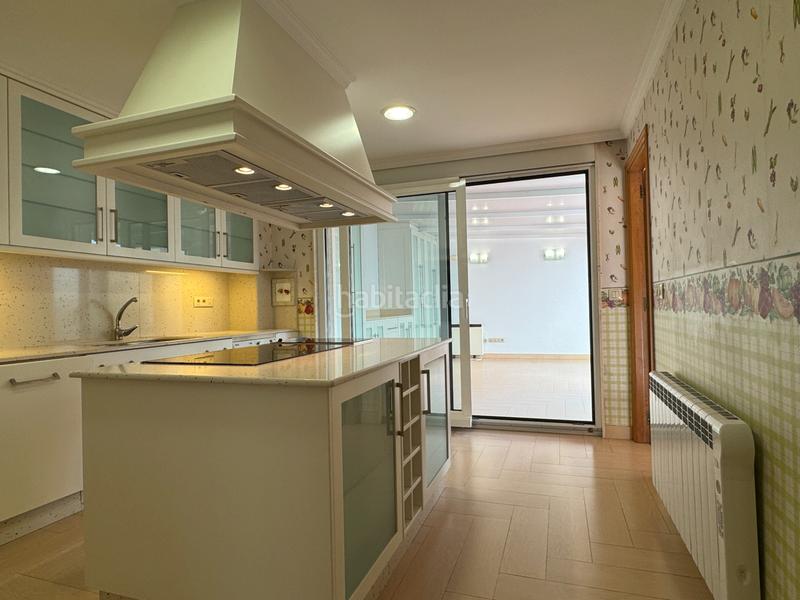 Foto 50206d13-cf98-4d31-b554-df29fe6dd374. Alquiler piso  amplio junto a plaza de galicia en Santiago de Compostela