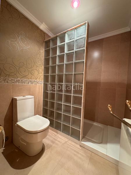 Foto 5bc37720-24f6-4474-b17d-157308483b64. Alquiler piso  amplio junto a plaza de galicia en Santiago de Compostela