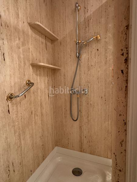 Foto 07666c7d-1e8f-4d3d-af46-ecbb2a3b7ec0. Lloguer pis amb calefacció aparcament a Ensanche - Sar Santiago de Compostela