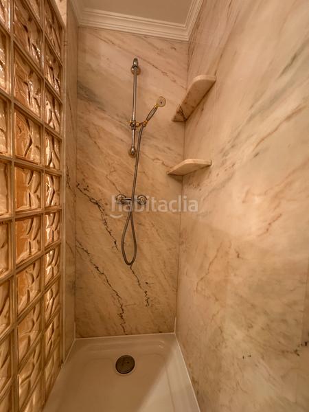 Foto cff0a5d7-b312-4fed-8e5f-eee83d57a8b7. Lloguer pis amb calefacció aparcament a Ensanche - Sar Santiago de Compostela