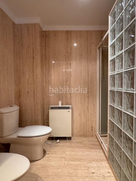 Foto 19874fdc-b75c-43e8-aa77-b57a29c53e44. Miete etagenwohnung mit heizung parking in Ensanche - Sar Santiago de Compostela