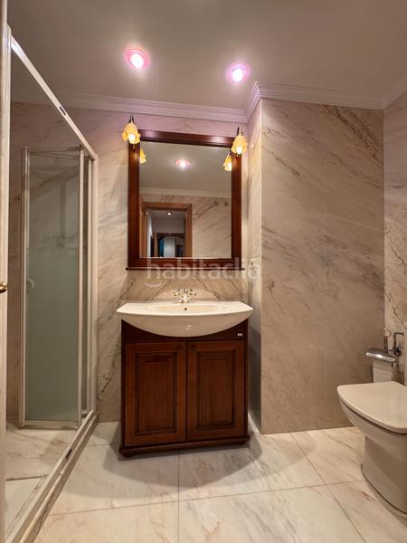 Foto 98f9207f-d29e-423b-923a-85a74044bf82. Miete etagenwohnung mit heizung parking in Ensanche - Sar Santiago de Compostela