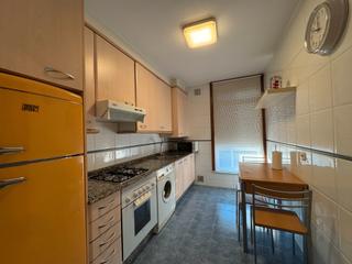 Miete Etagenwohnung  Travesía de cacheiras. Piso muy soleado