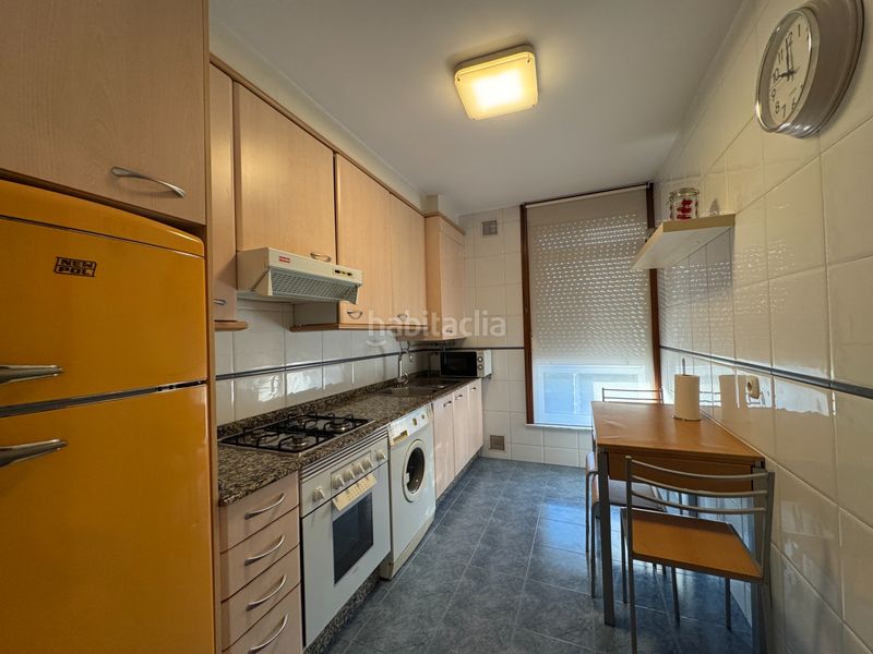 Foto b2db98e7-12d1-4a90-b439-4dd4868aafb8. Rent flat with heating parking in Teo