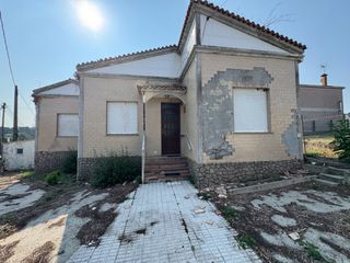 House  Lugar folgueiras. ¡oportunidad única en calo muy próxima a milladoiro!