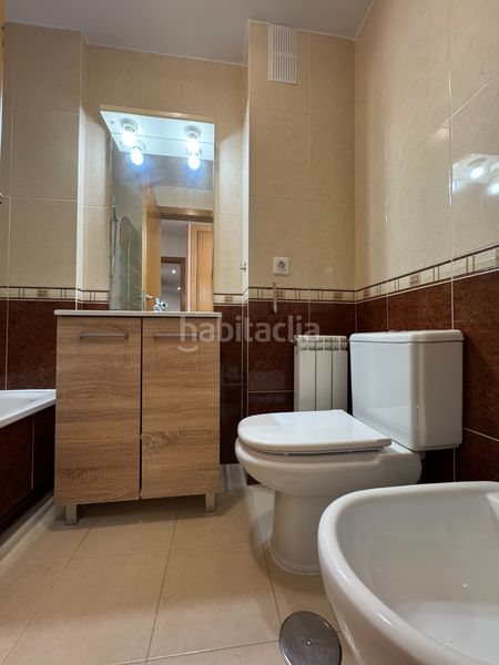 Foto 695e22ab-c058-42f1-8517-9402be879fee. Rent flat with heating parking in O Milladoiro Ames