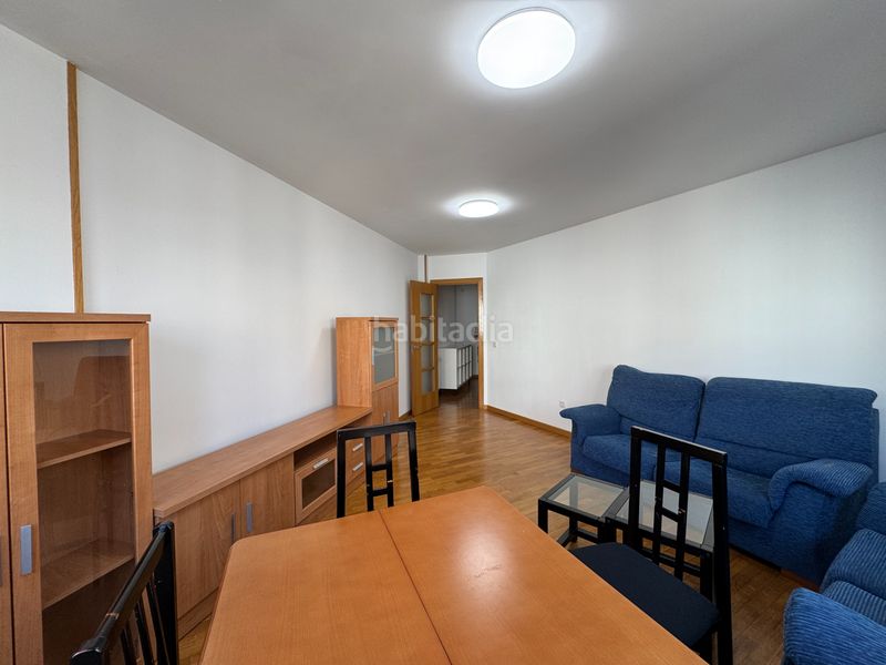 Foto 939625d2-fe28-48cf-ac3a-e8c106cc252b. Rent flat with heating parking in O Milladoiro Ames