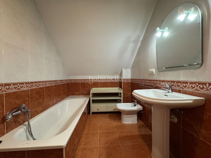 Foto dbe8e6ac-61f9-4432-80b3-1027d276f968. Casa adossada amb xemeneia calefacció aparcament a Teo
