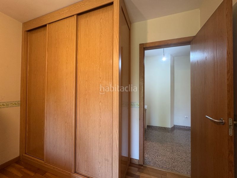 Foto da153a62-faa2-4d7f-a2e8-78dfa10f9a99. Alquiler casa adosada chalet adosado a pocos minutos de santiago en Teo