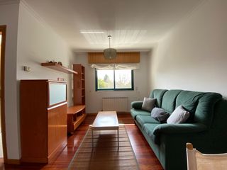 Piso  Travesía de cacheiras. ¡tu nuevo hogar en cacheiras!