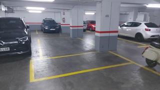 Affitto Posto auto in Carrer de du i mata 154. Plaza de parking coche pequeo en les corts